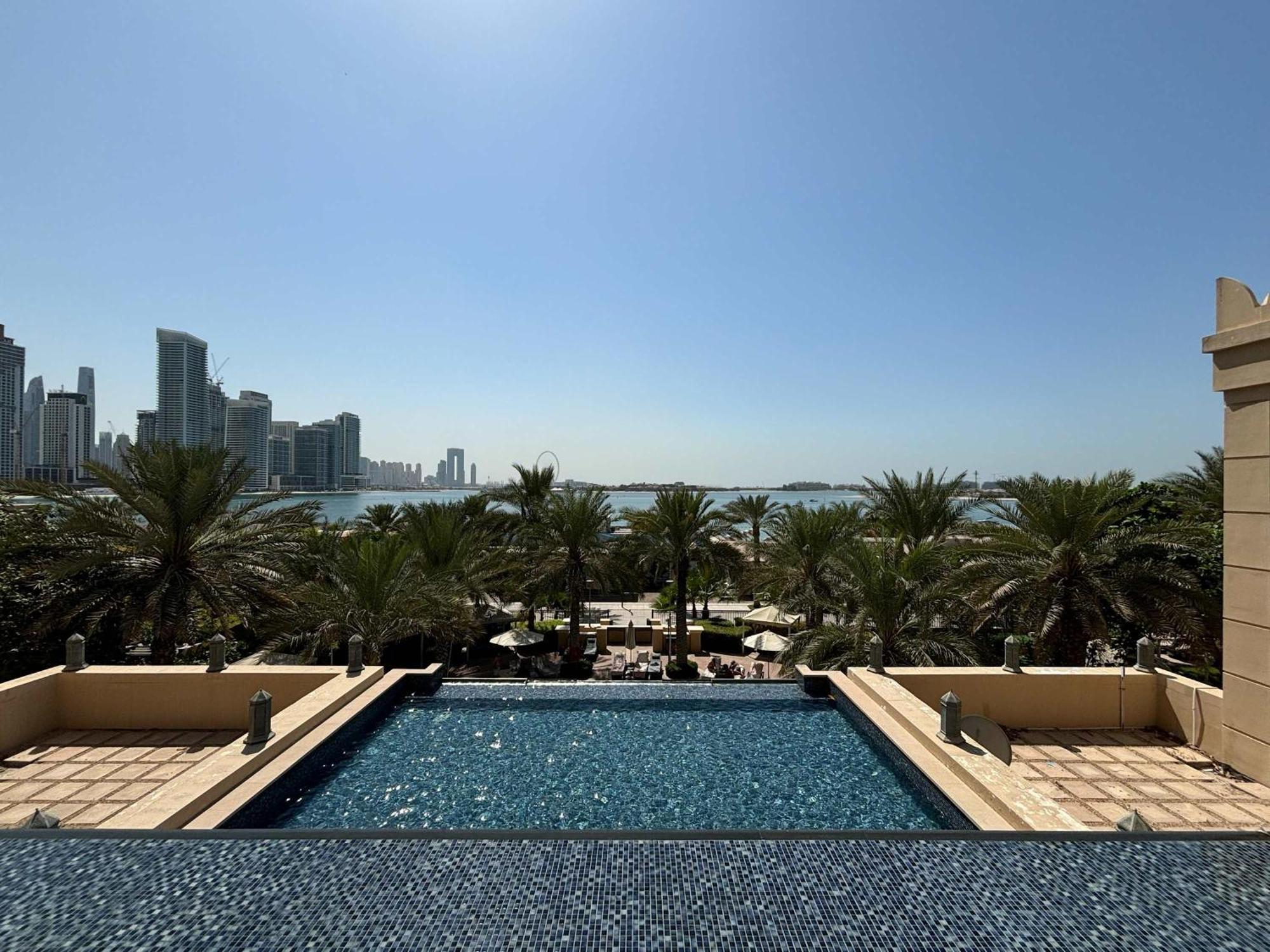 Frank Porter - Fairmont Residence South Dubai Bagian luar foto